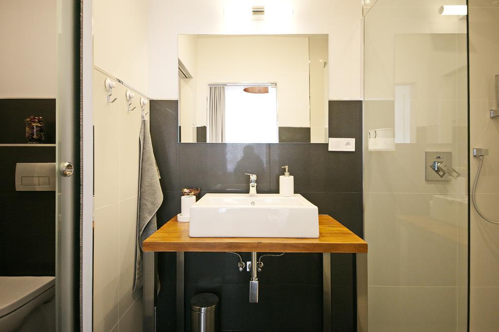 Luxury Center Apt. Charles Bridge Walking Distance Prag Eksteriør billede