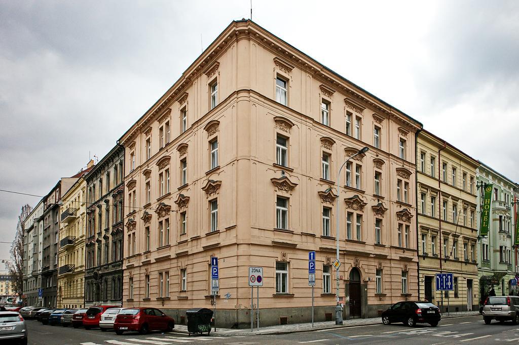 Luxury Center Apt. Charles Bridge Walking Distance Prag Eksteriør billede